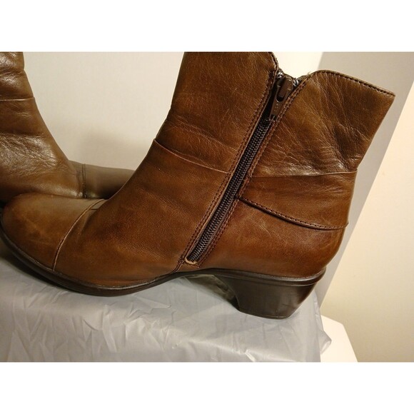 Clarks Roseabelle Bendable Brown Leather Zip Block Heel Ankle Boots Womens 9.5M - Picture 6 of 16